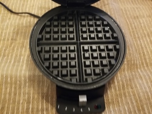 Cuisinart round classic - cuisinart, waffle